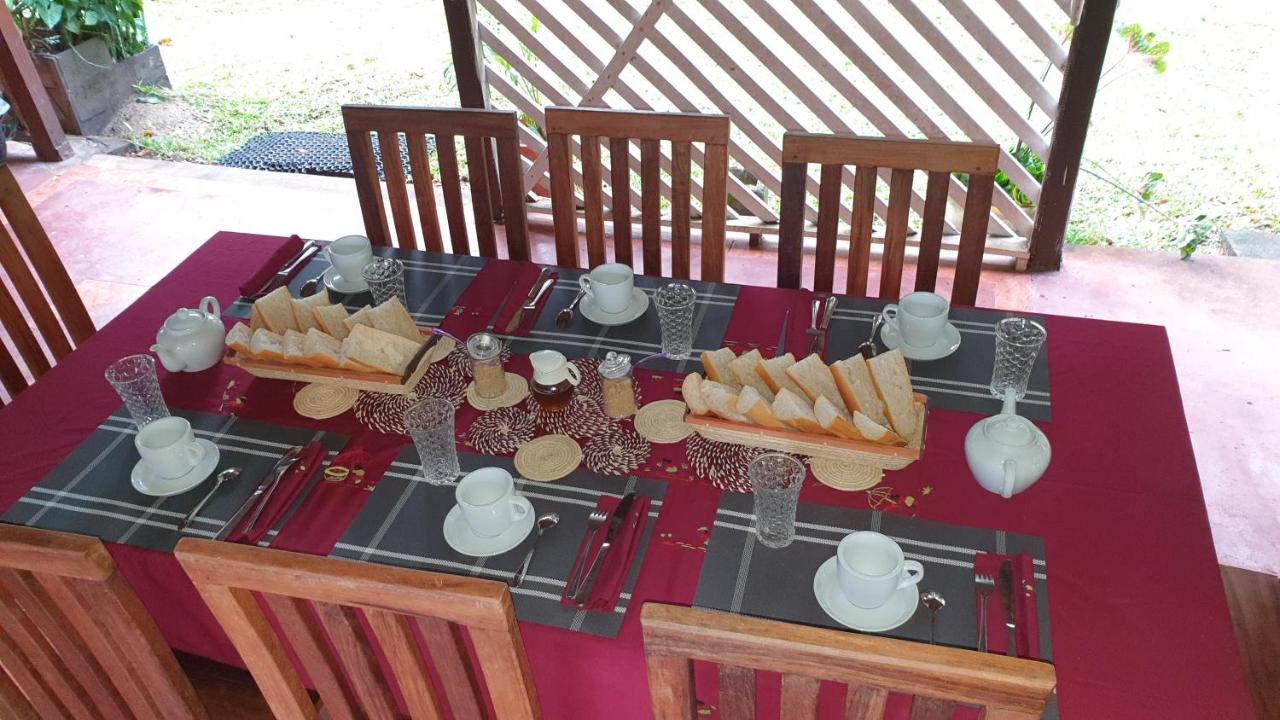 Les Citronniers Bed & Breakfast Ile Sainte-Marie Bagian luar foto
